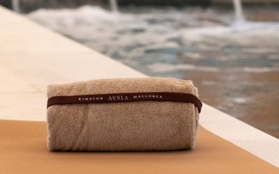 Bienestar y diseño: toallas de spa y esterillas de yoga personalizadas para hoteles de lujo 🌿✨